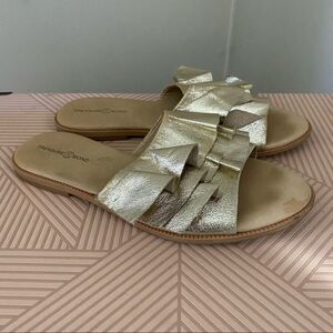 Treasure & Bond Sandal Slides Ruffle Metallic Cute